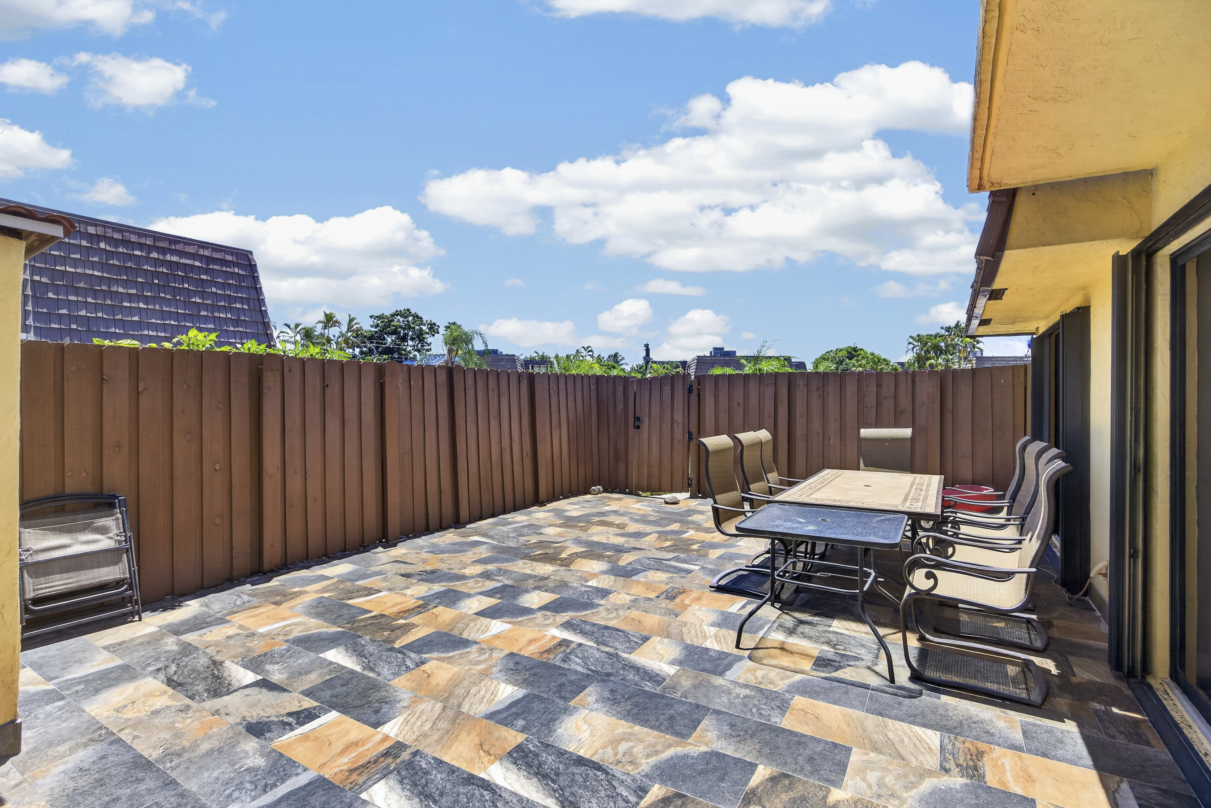  953 Springdale Cir, Palm Springs, FL, 33461 - 物件實景