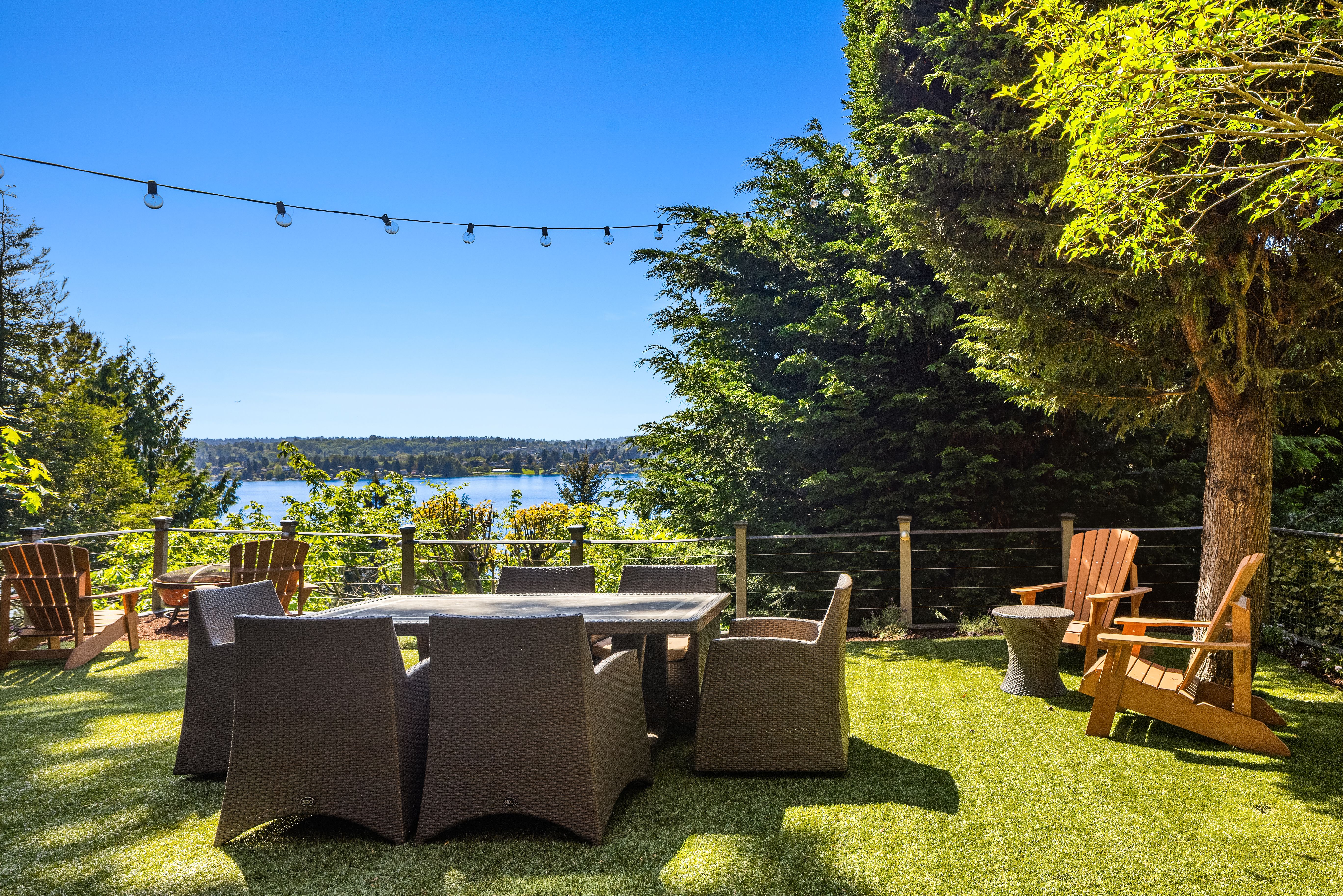  7447 W Mercer Wy, Mercer Island, WA 98040 - 物件實景