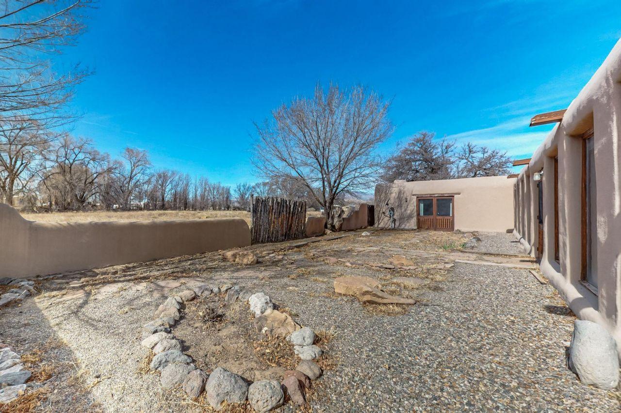 Espanola, New Mexico, 87532, United States, 5 Bedrooms Bedrooms, ,3 BathroomsBathrooms,Residential,For Sale,1762184