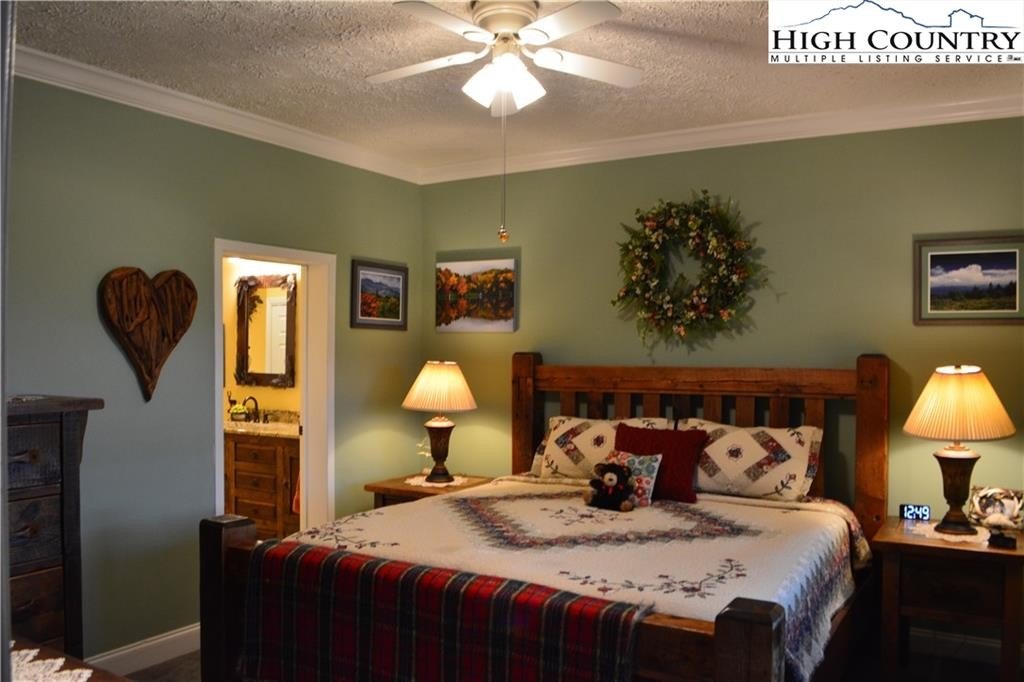 Elk Park, North Carolina, 28622, United States, 3 Bedrooms Bedrooms, ,3 BathroomsBathrooms,Residential,For Sale,1984406