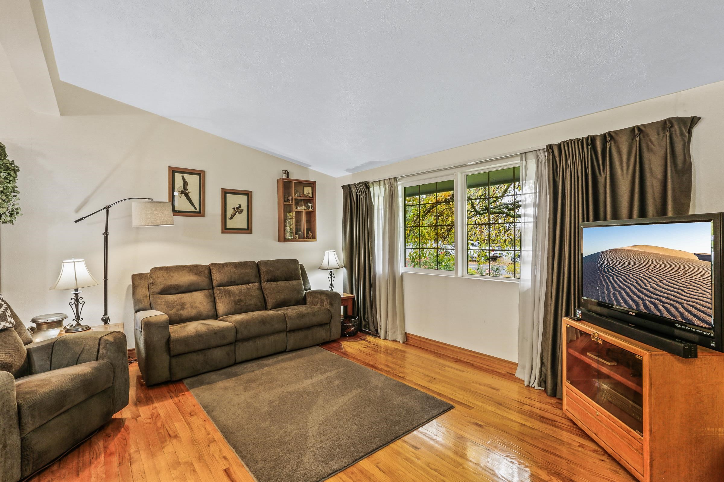 Spokane Valley, Washington, 99216, United States, 5 Bedrooms Bedrooms, ,3 BathroomsBathrooms,Residential,For Sale,1973902