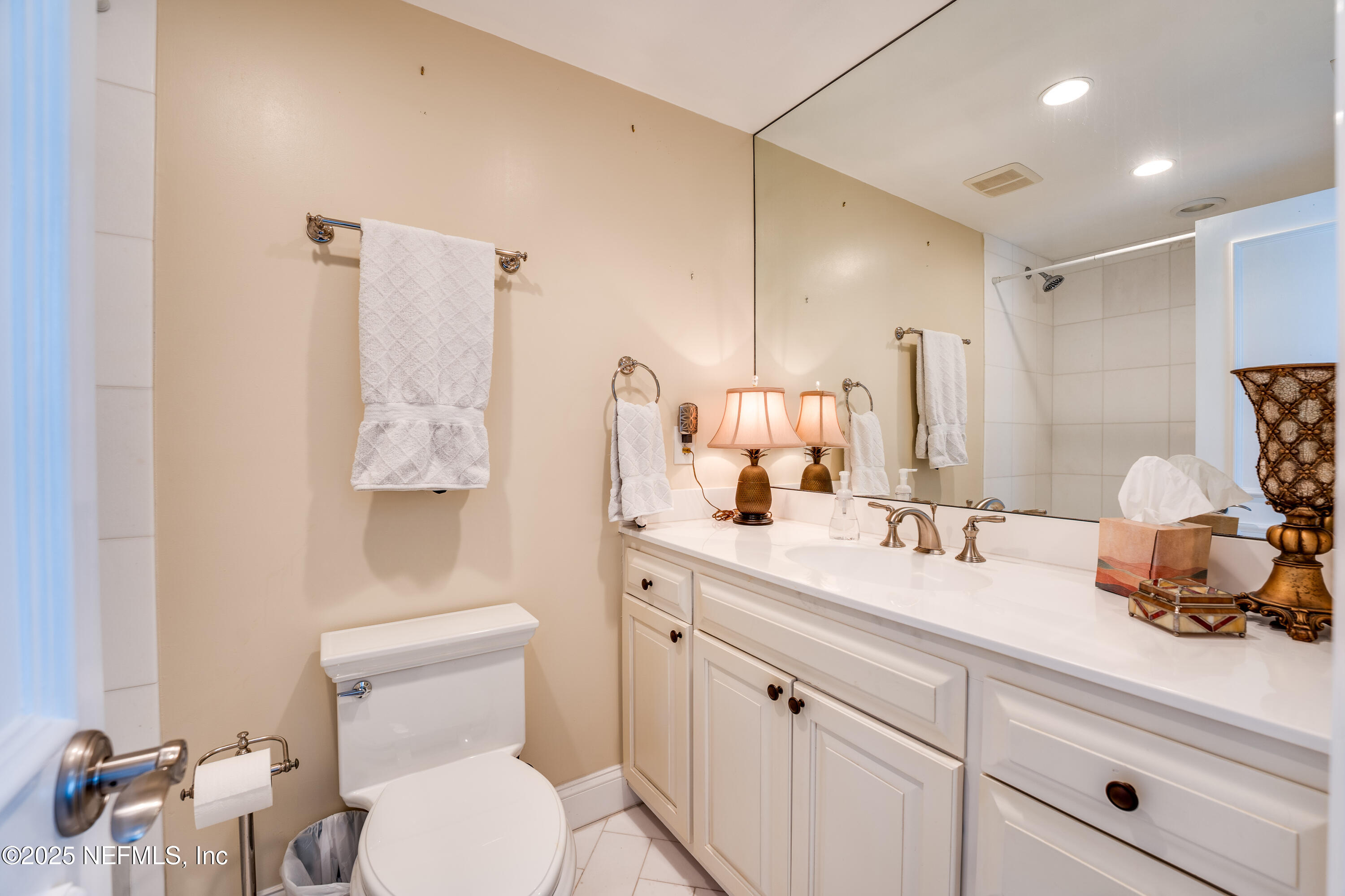 Jacksonville, Florida, 32204, United States, 3 Bedrooms Bedrooms, ,4 BathroomsBathrooms,Residential,For Sale,1939810
