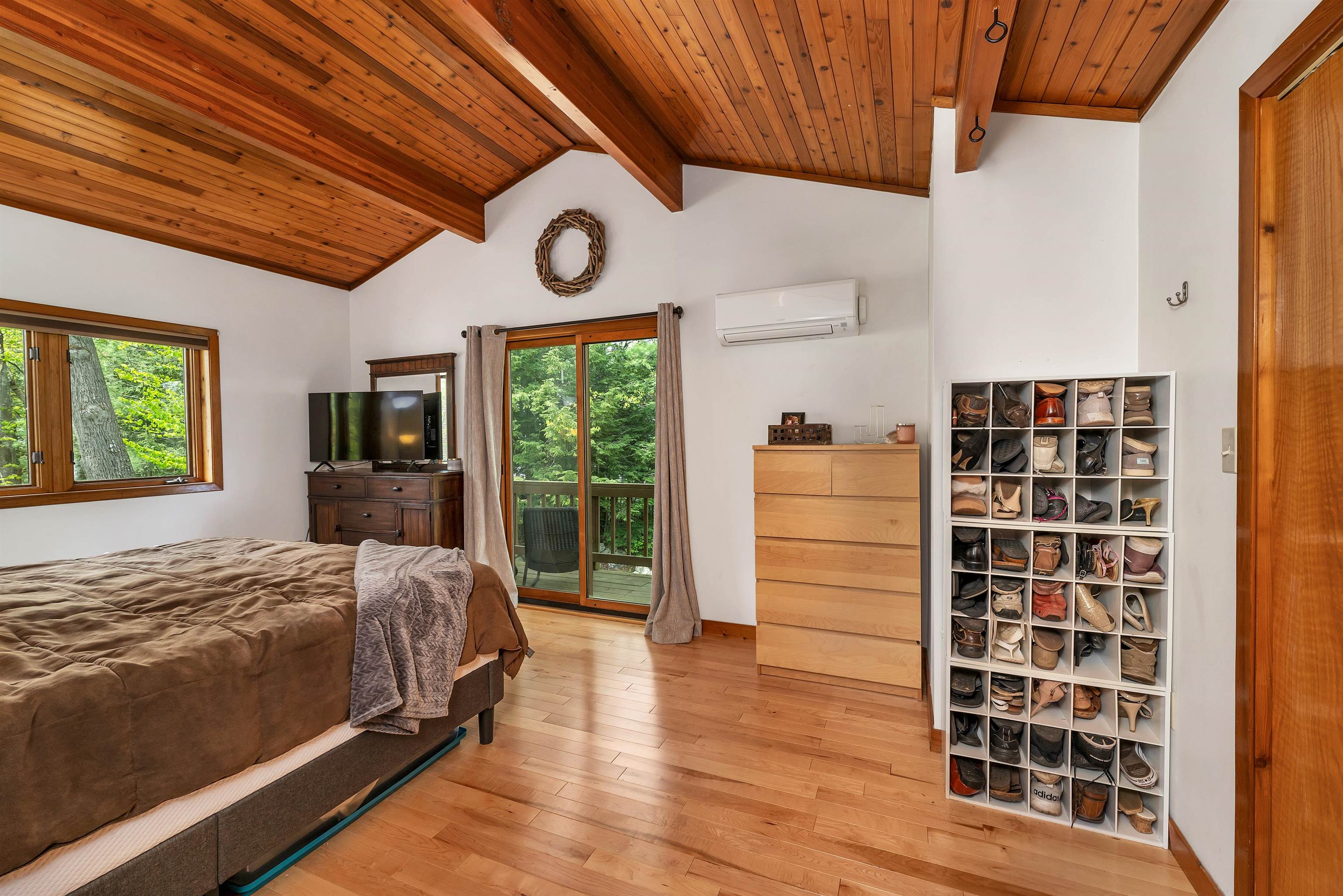Laconia, New Hampshire, 03246, United States, 3 Bedrooms Bedrooms, ,2 BathroomsBathrooms,Residential,For Sale,1938824