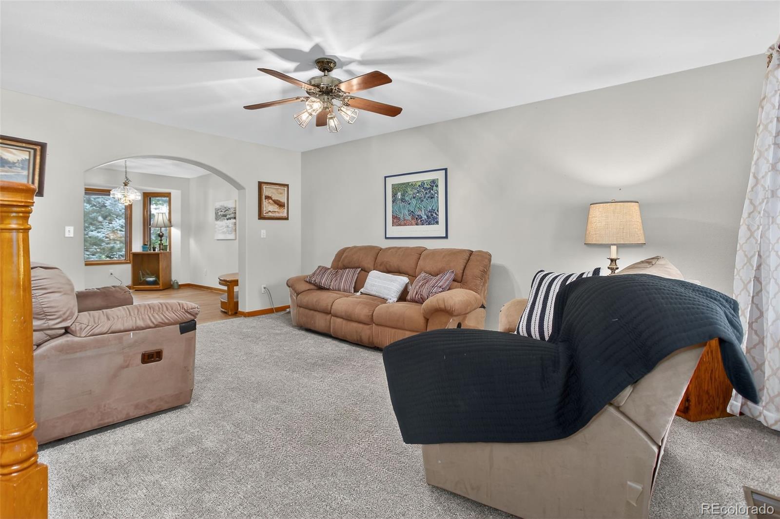 Littleton, Colorado, 80127, United States, 4 Bedrooms Bedrooms, ,3 BathroomsBathrooms,Residential,For Sale,1992155