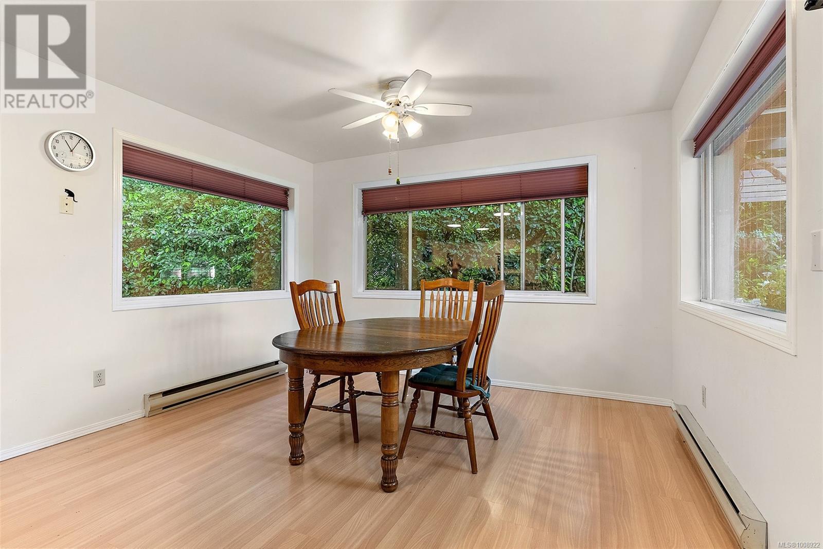 SAANICH, British Columbia, V8Z 3G7, CA, 3 Bedrooms Bedrooms, ,2 BathroomsBathrooms,Residential,For Sale,1949022