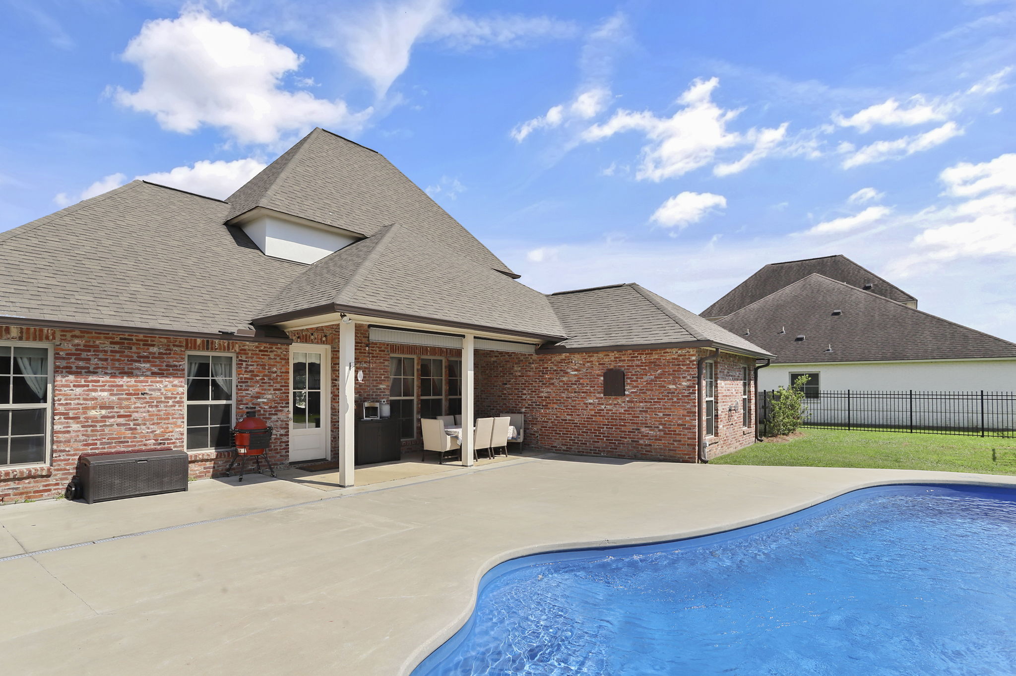 Zachary, Louisiana, 70791, United States, 4 Bedrooms Bedrooms, ,4 BathroomsBathrooms,Residential,For Sale,1868293