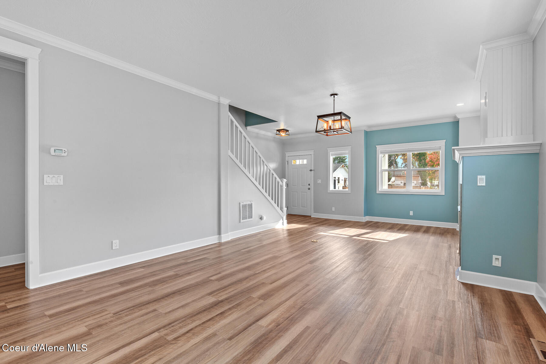 Coeur d'Alene, Idaho, 83814, United States, 3 Bedrooms Bedrooms, ,4 BathroomsBathrooms,Residential,For Sale,1976141