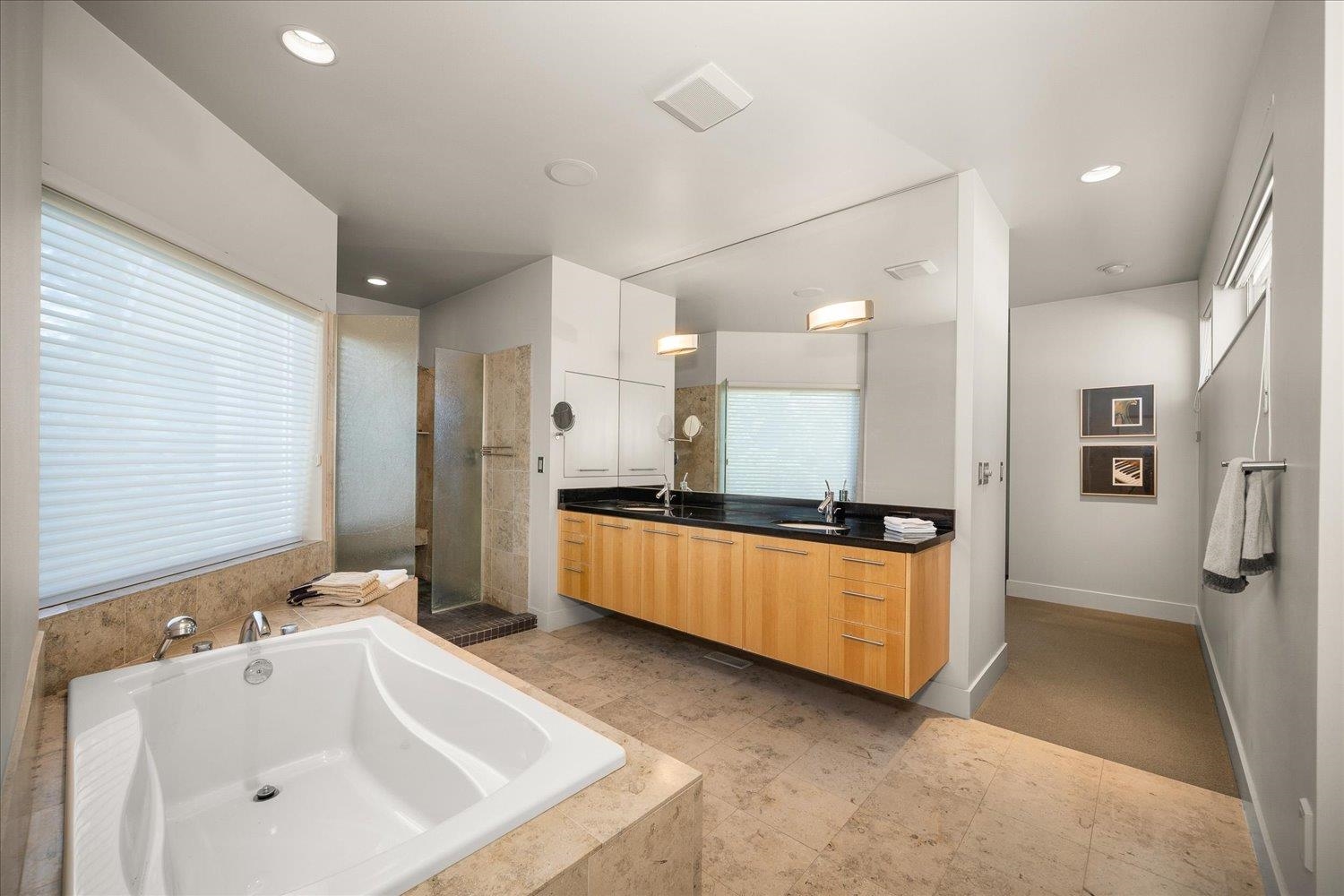 Spokane, Washington, 99203, United States, 6 Bedrooms Bedrooms, ,6 BathroomsBathrooms,Residential,For Sale,2010986