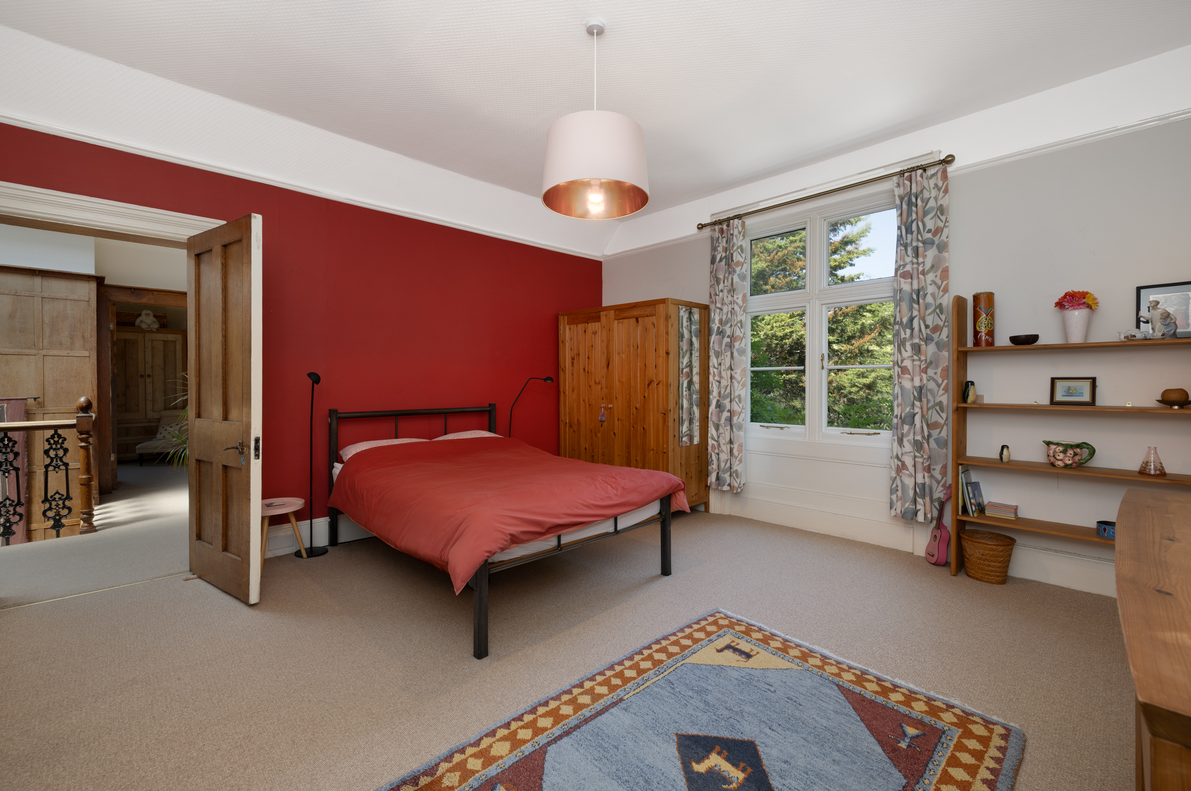  A Detached Victorian House on a Generous Plot in Teddington - 物件實景