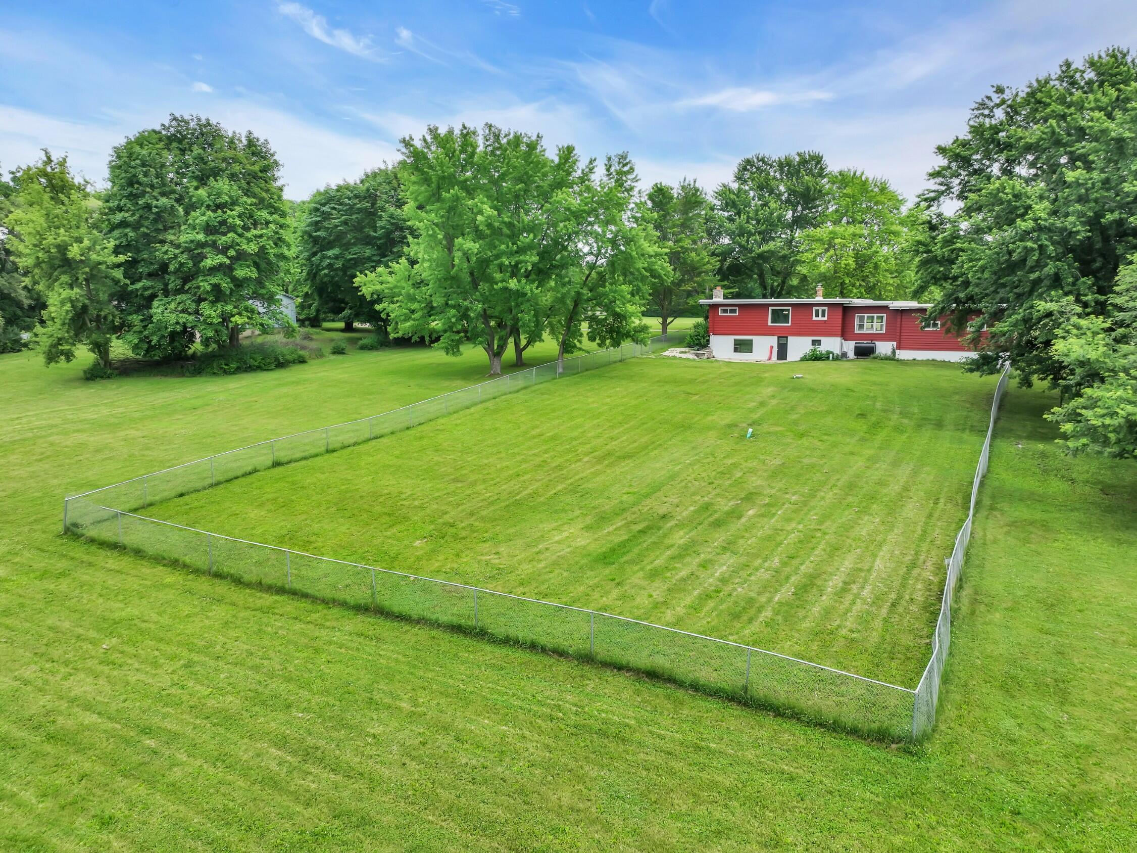 Whitewater, Wisconsin, 53190, United States, 5 Bedrooms Bedrooms, ,2 BathroomsBathrooms,Residential,For Sale,1877600