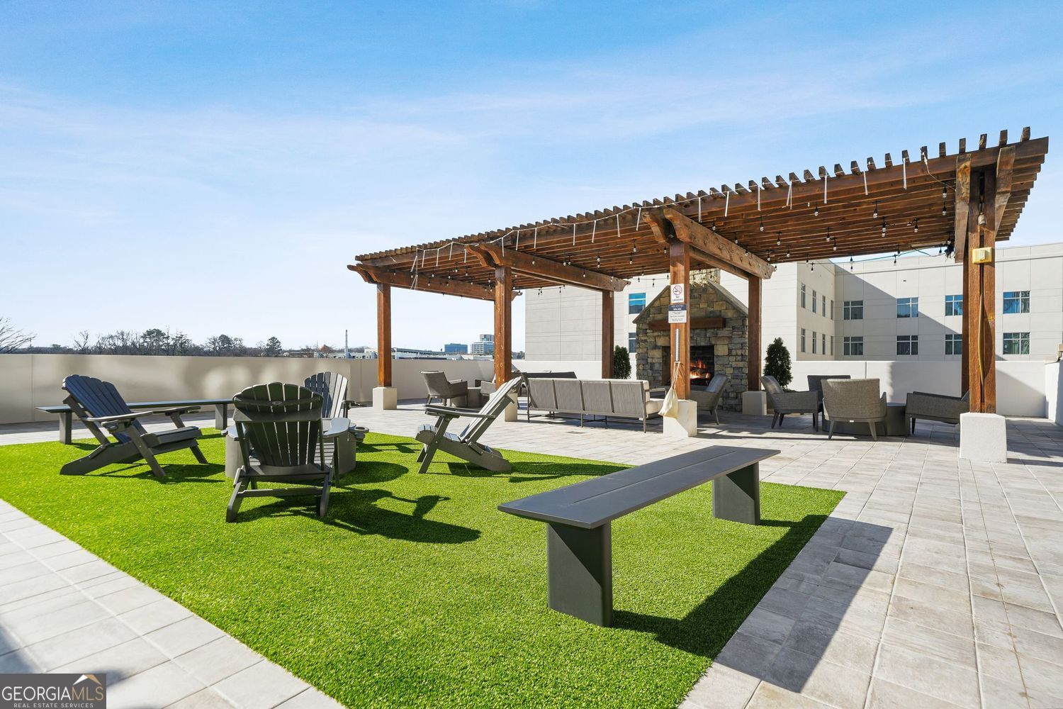 Atlanta, Georgia, 30363, United States, 2 Bedrooms Bedrooms, ,3 BathroomsBathrooms,Residential,For Sale,2012168