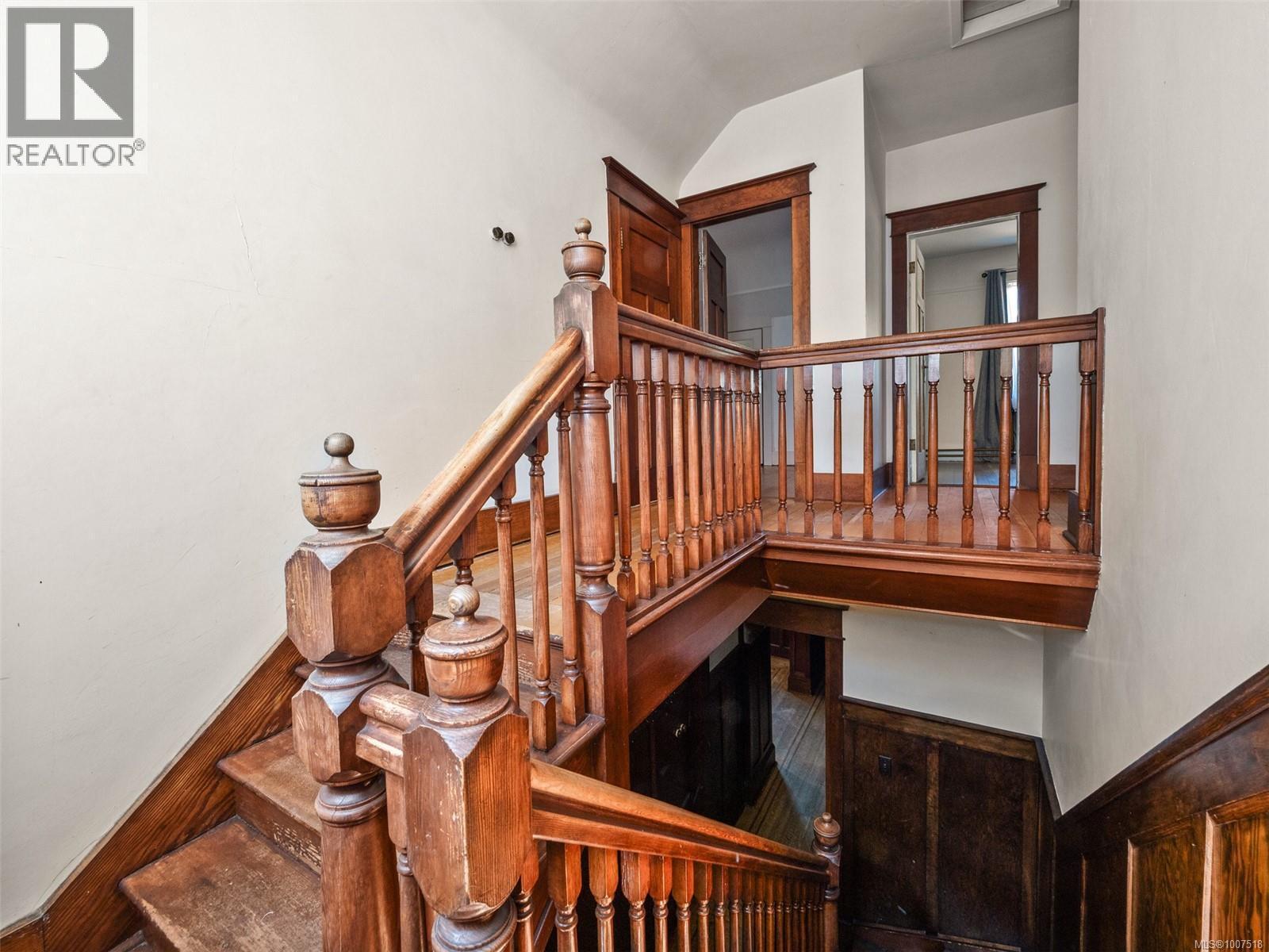 VICTORIA, British Columbia, V8S 2A6, CA, 4 Bedrooms Bedrooms, ,3 BathroomsBathrooms,Residential,For Sale,1947245