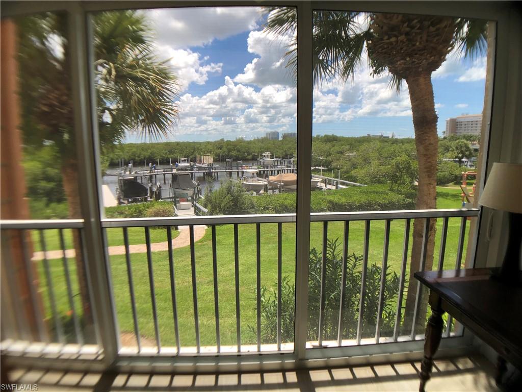 300 Horse Creek Dr, Unit # 202, Naples, Florida, 34110, United States, 2 Bedrooms Bedrooms, ,2 BathroomsBathrooms,Residential,For Sale,300 Horse Creek Dr, Unit # 202,1664045