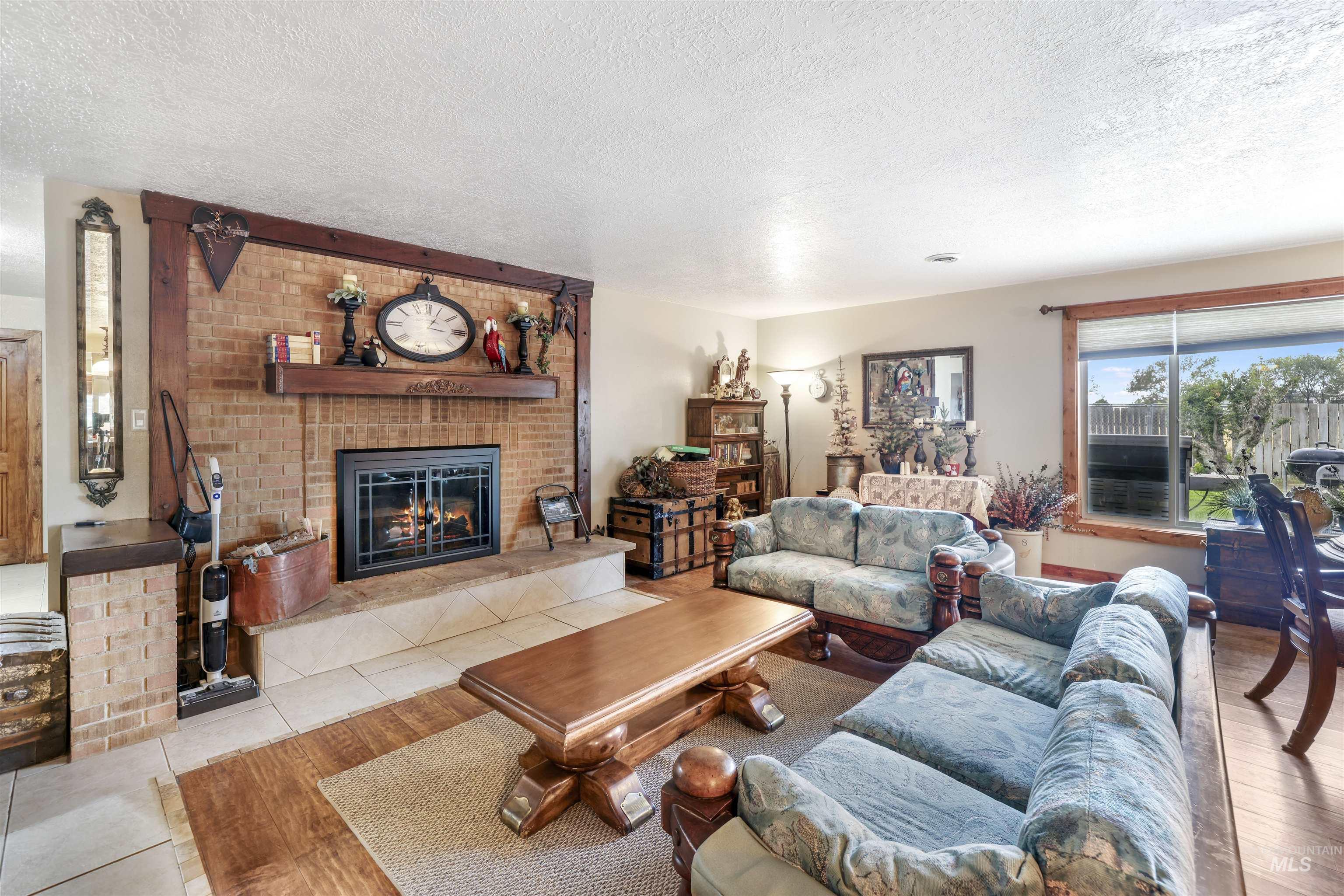 Twin Falls, Idaho, 83301, United States, 3 Bedrooms Bedrooms, ,2 BathroomsBathrooms,Residential,For Sale,1932611
