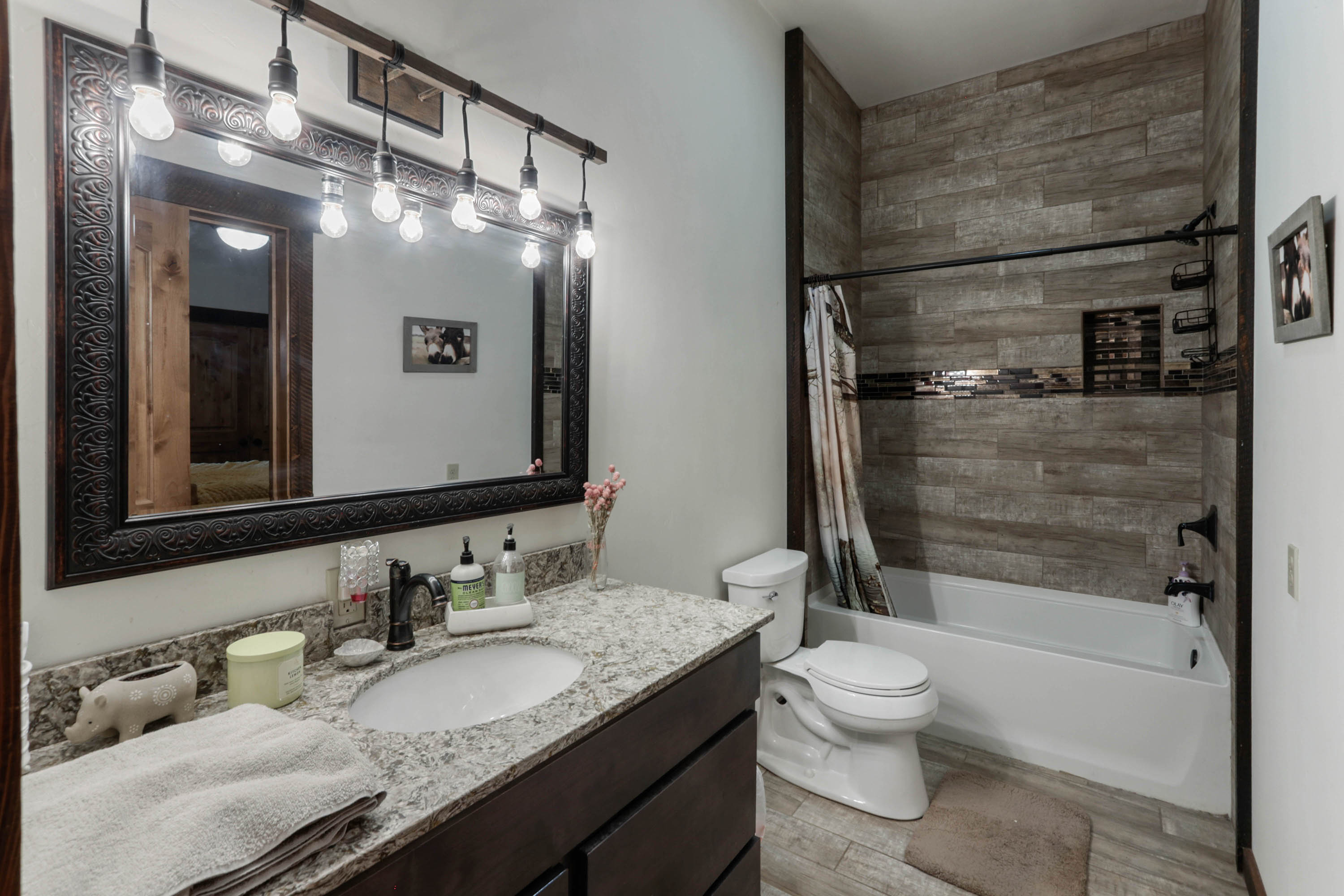 Clark Fork, Idaho, 83811, United States, 3 Bedrooms Bedrooms, ,2 BathroomsBathrooms,Residential,For Sale,1975167