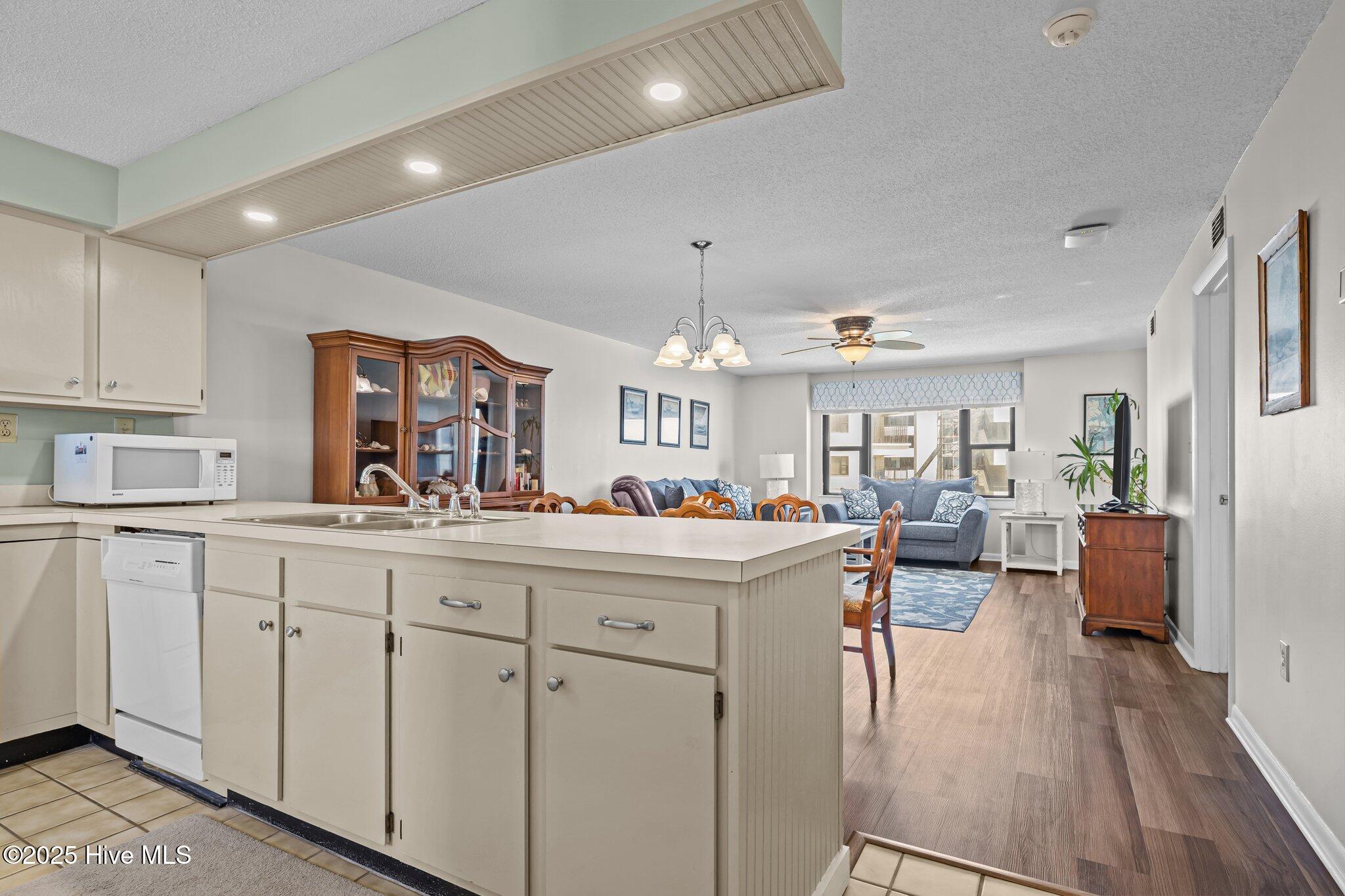 Indian Beach, North Carolina, 28512, United States, 2 Bedrooms Bedrooms, ,2 BathroomsBathrooms,Residential,For Sale,1882598