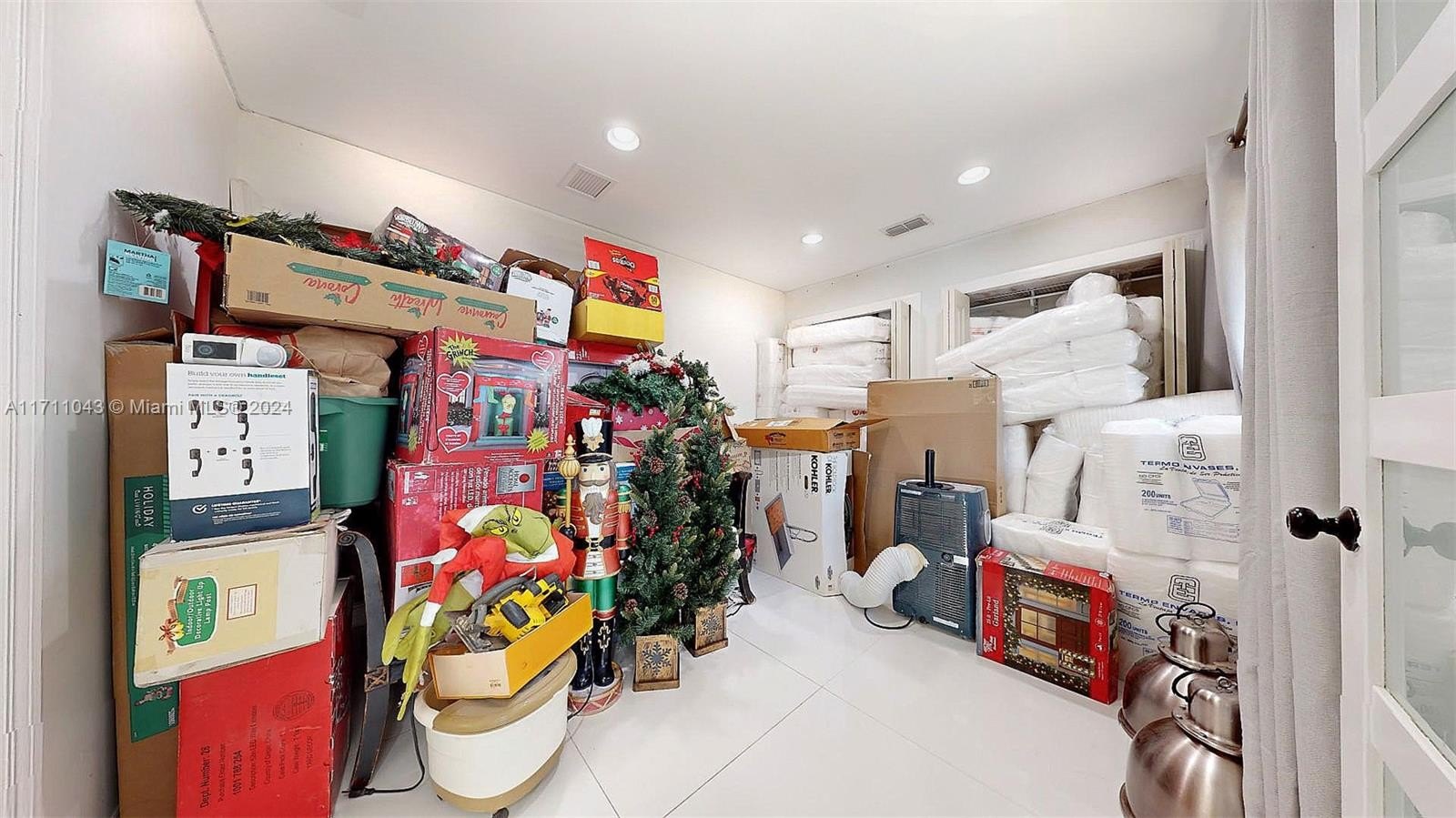 Homestead, Florida, 33031, United States, 3 Bedrooms Bedrooms, ,2 BathroomsBathrooms,Residential,For Sale,1983356