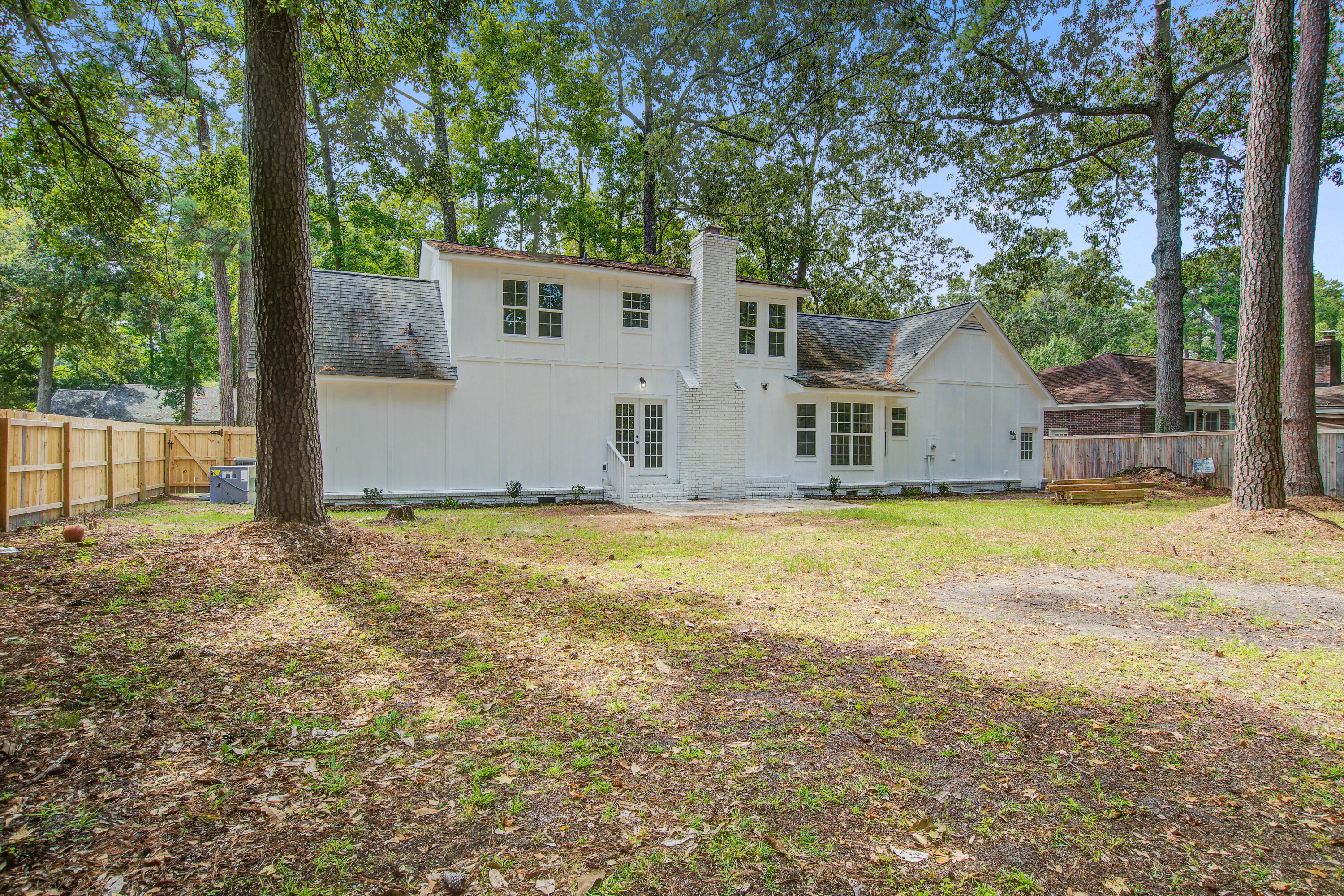Summerville, South Carolina, 29485, United States, 6 Bedrooms Bedrooms, ,3 BathroomsBathrooms,Residential,For Sale,1950313