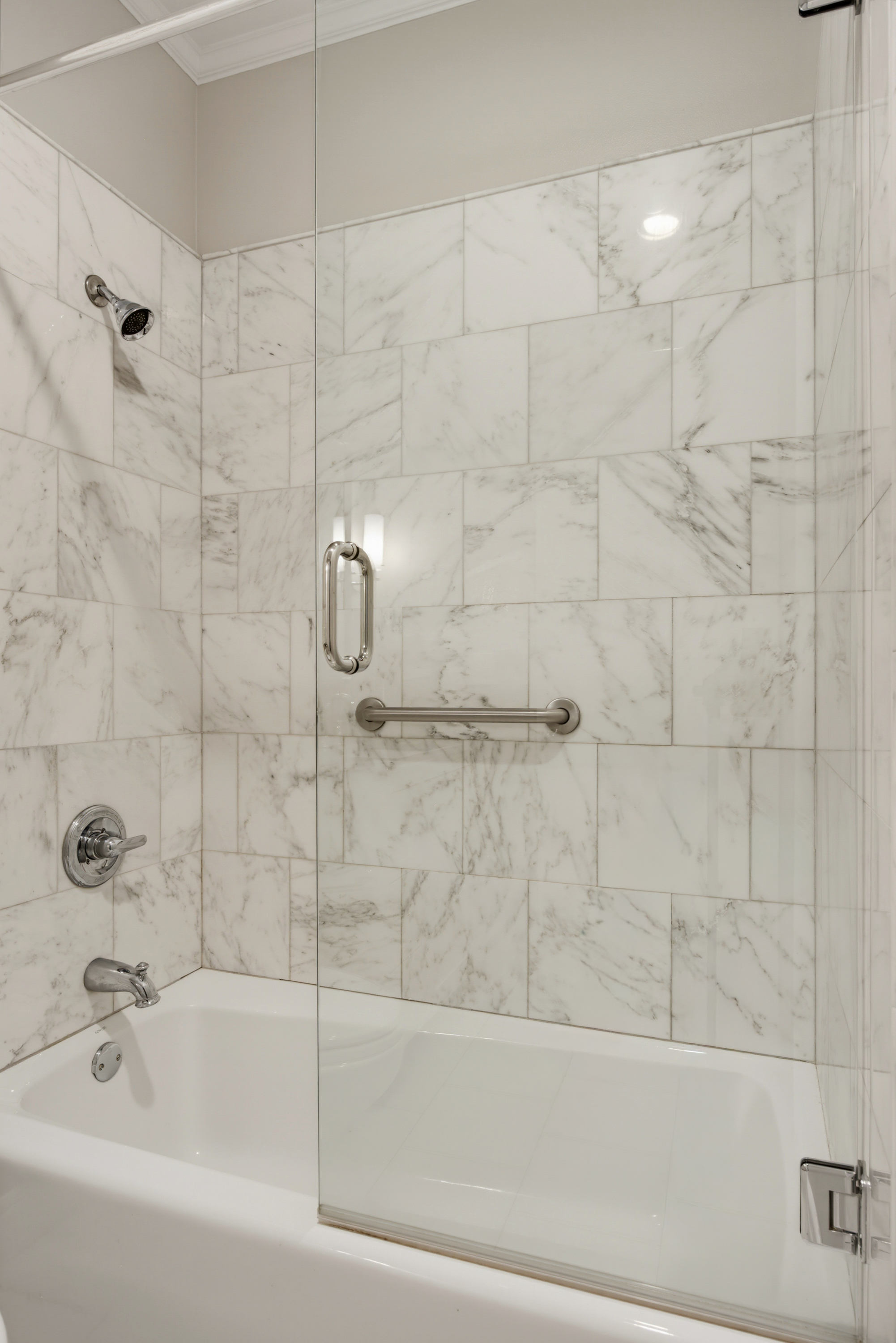  Highland Park Fabulous Three Bedroom Corner Condo at The Savoy, HPISD - 物件實景