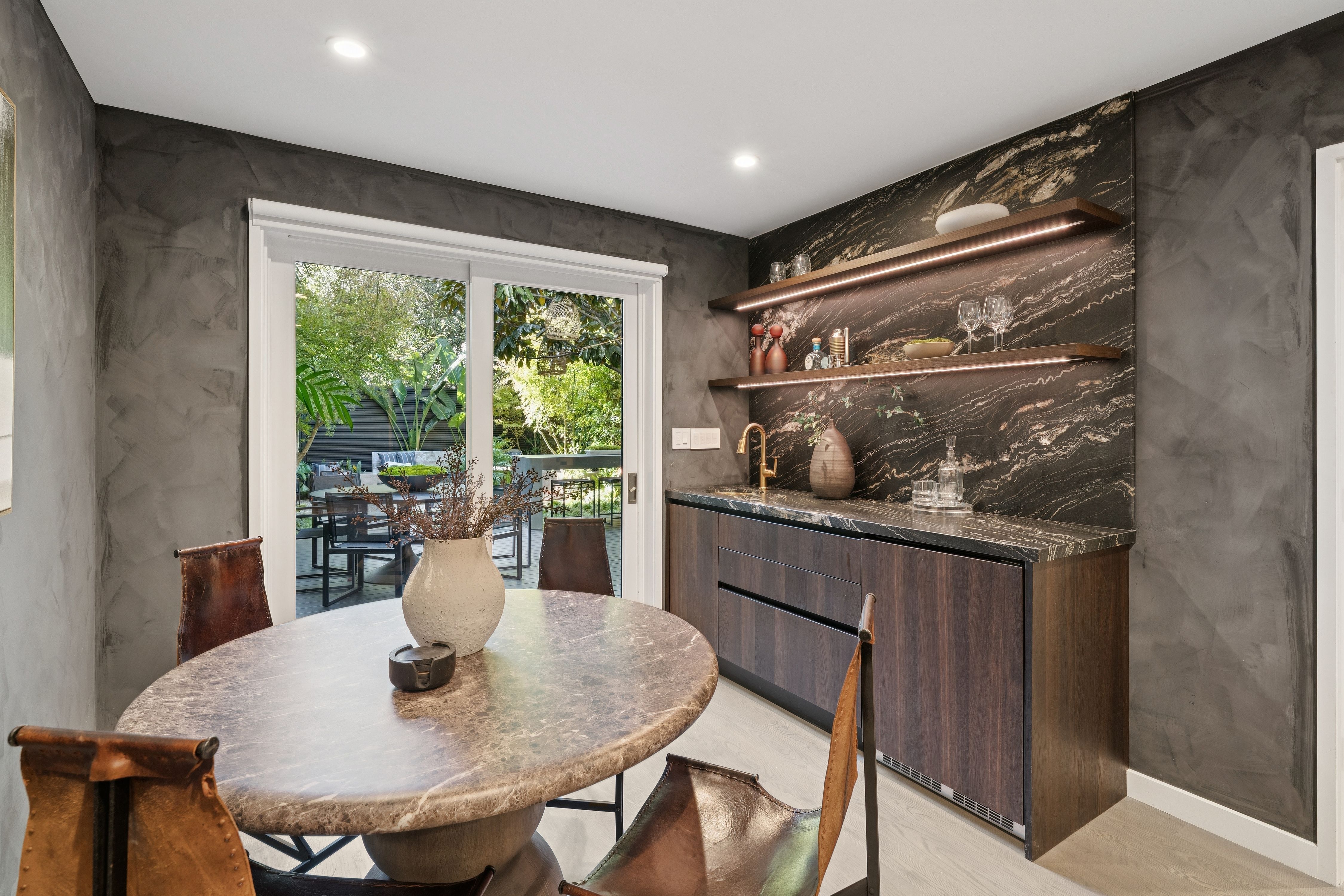  Sophisticated Design Meets Exceptional Indoor-Outdoor Living - 物件實景