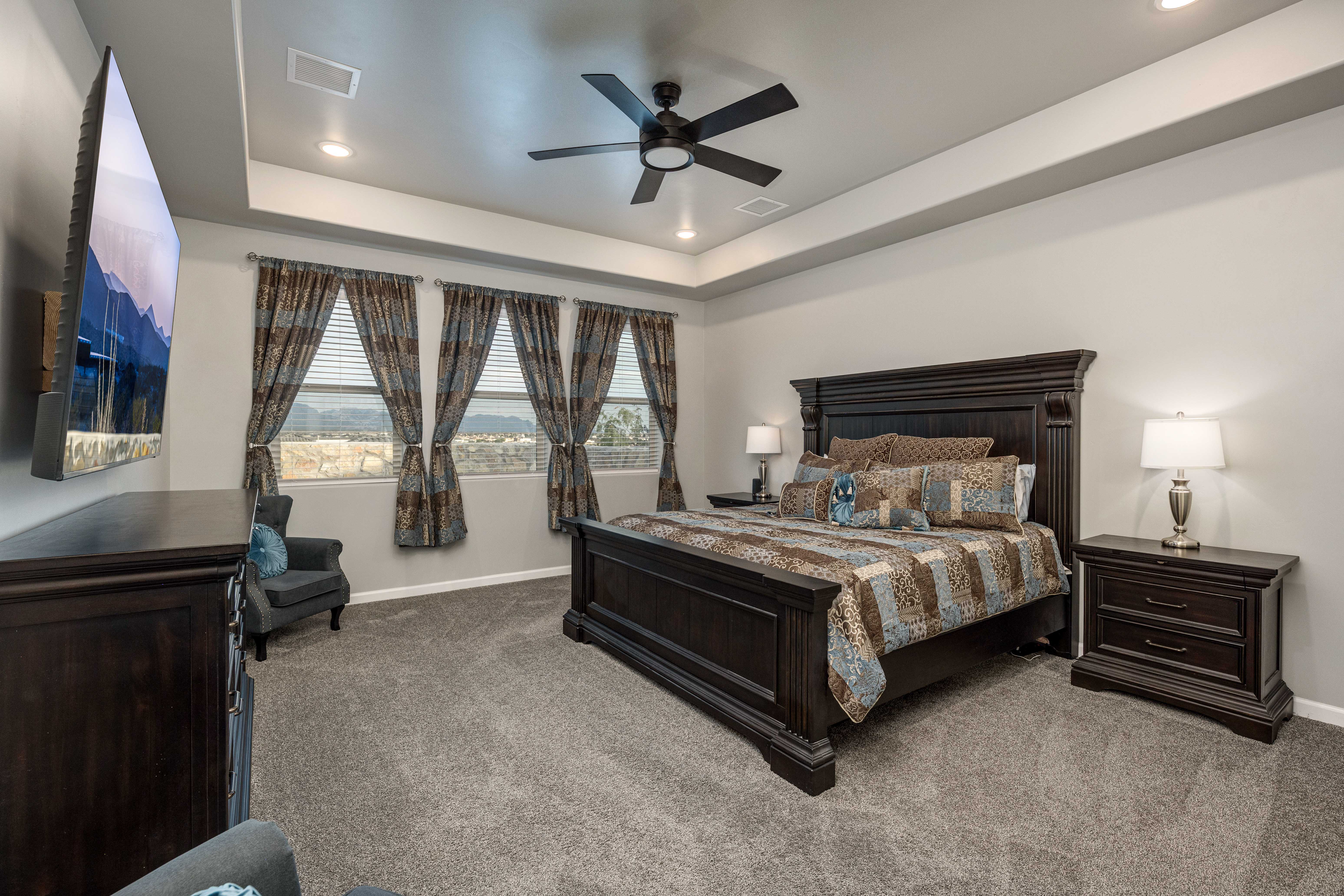 Las Cruces, New Mexico, 88011, United States, 5 Bedrooms Bedrooms, ,3 BathroomsBathrooms,Residential,For Sale,1983891