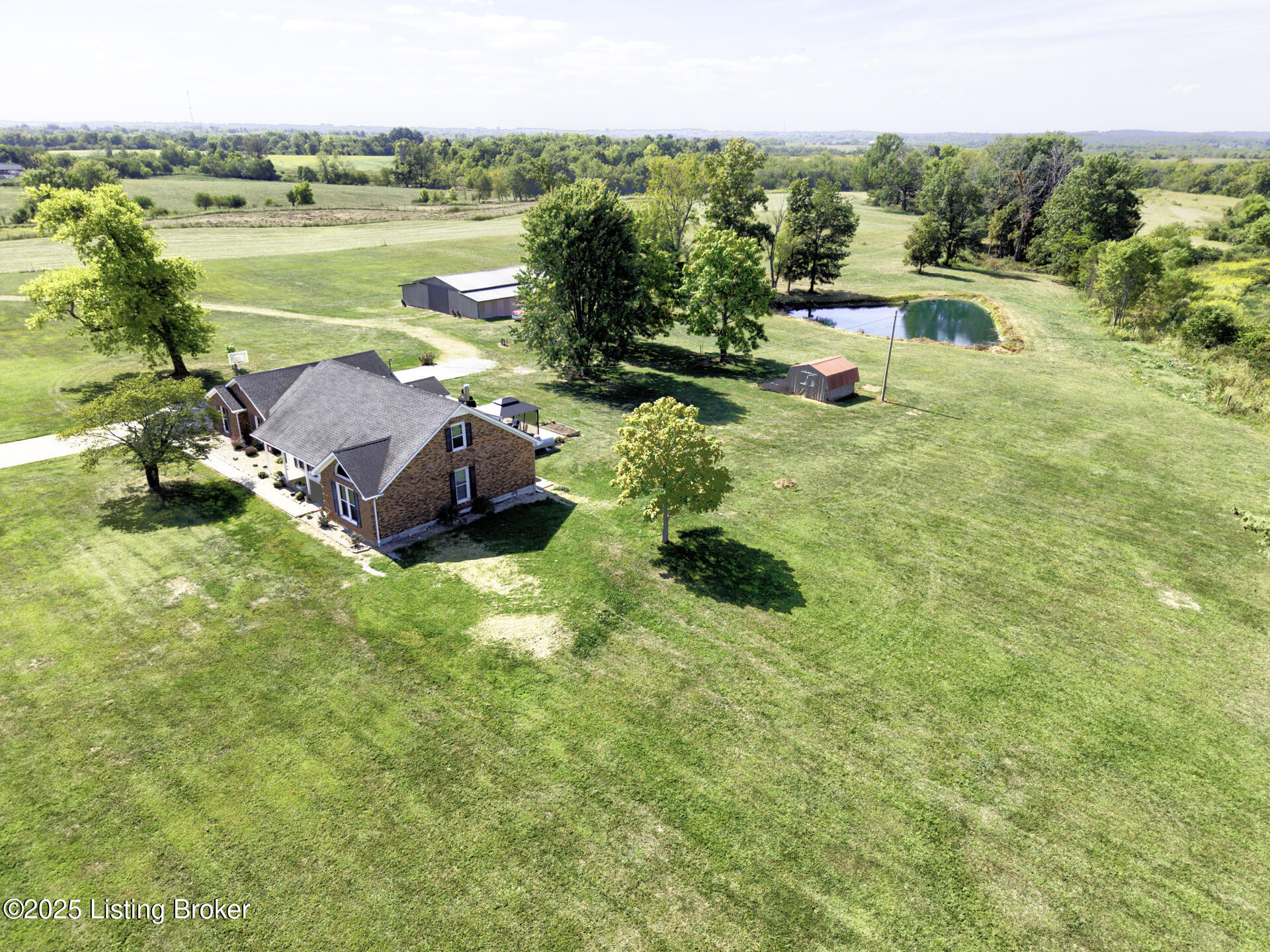 Bloomfield, Kentucky, 40008, United States, 3 Bedrooms Bedrooms, ,3 BathroomsBathrooms,Residential,For Sale,1968876