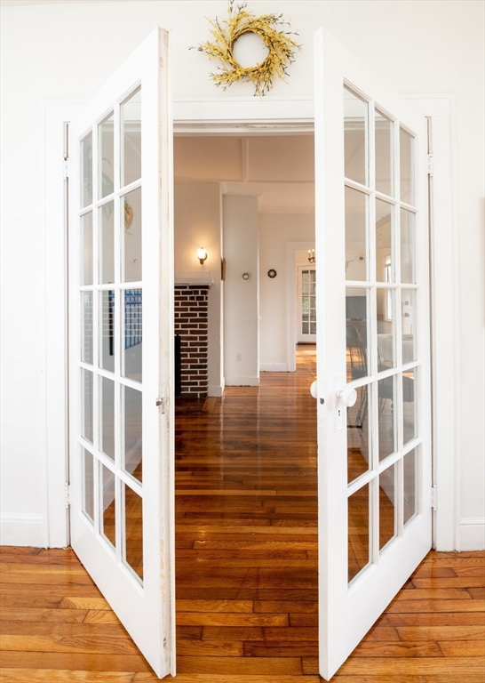 Stoneham, Massachusetts, 02180, United States, 3 Bedrooms Bedrooms, ,1 BathroomBathrooms,Residential,For Sale,1974413