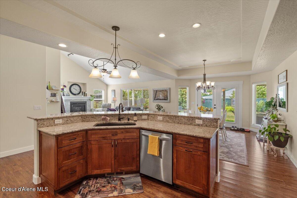 Hayden, Idaho, 83835, United States, 4 Bedrooms Bedrooms, ,3 BathroomsBathrooms,Residential,For Sale,1879599