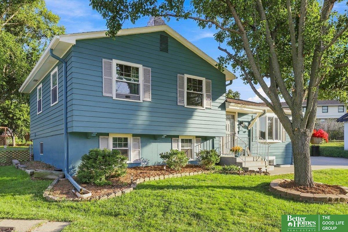 Oak Cir, Omaha, NE 68144 #1