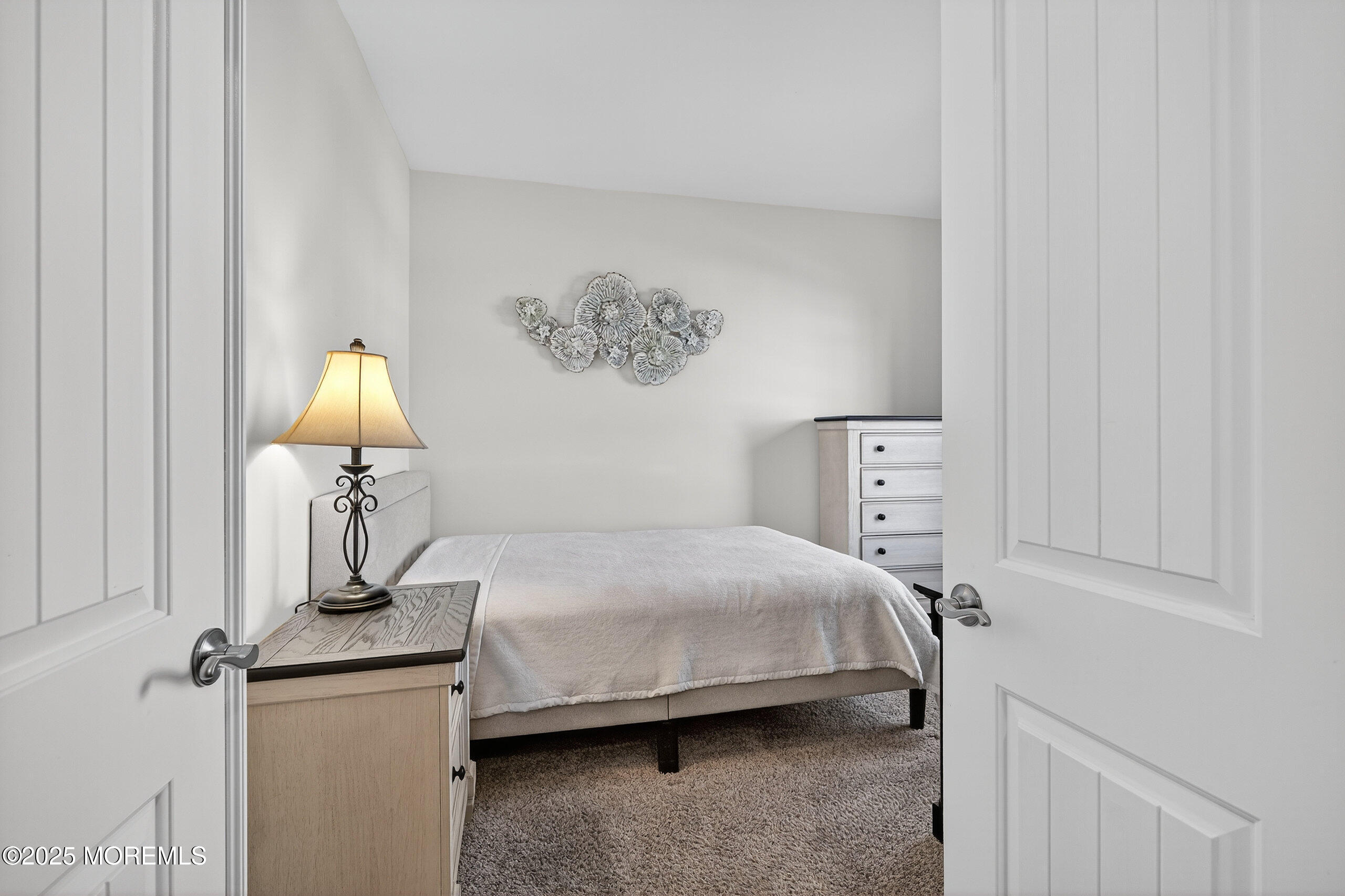 Parlin, New Jersey, 08859, United States, 2 Bedrooms Bedrooms, ,3 BathroomsBathrooms,Residential,For Sale,1989298