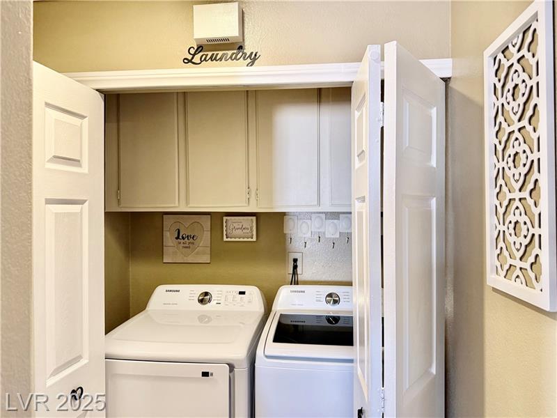 Las Vegas, Nevada, 89121, United States, 3 Bedrooms Bedrooms, ,2 BathroomsBathrooms,Residential,For Sale,1981360