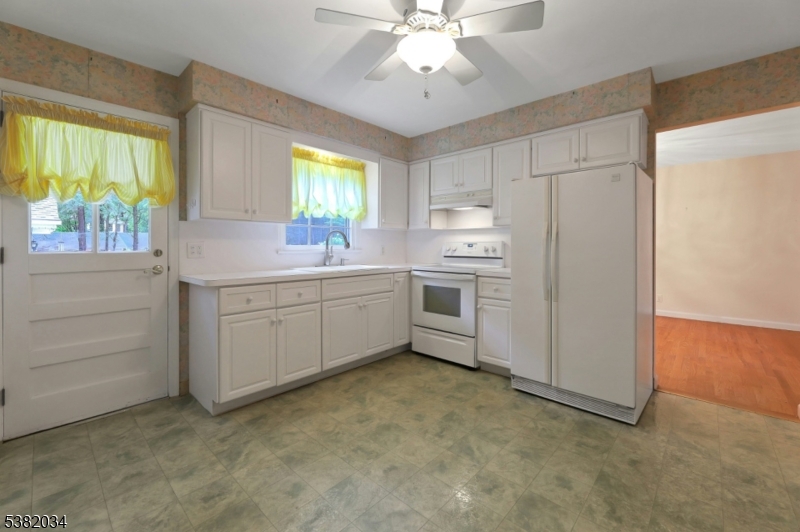 Ridgewood Village, New Jersey, 07450, United States, 3 Bedrooms Bedrooms, ,1 BathroomBathrooms,Residential,For Sale,1940435