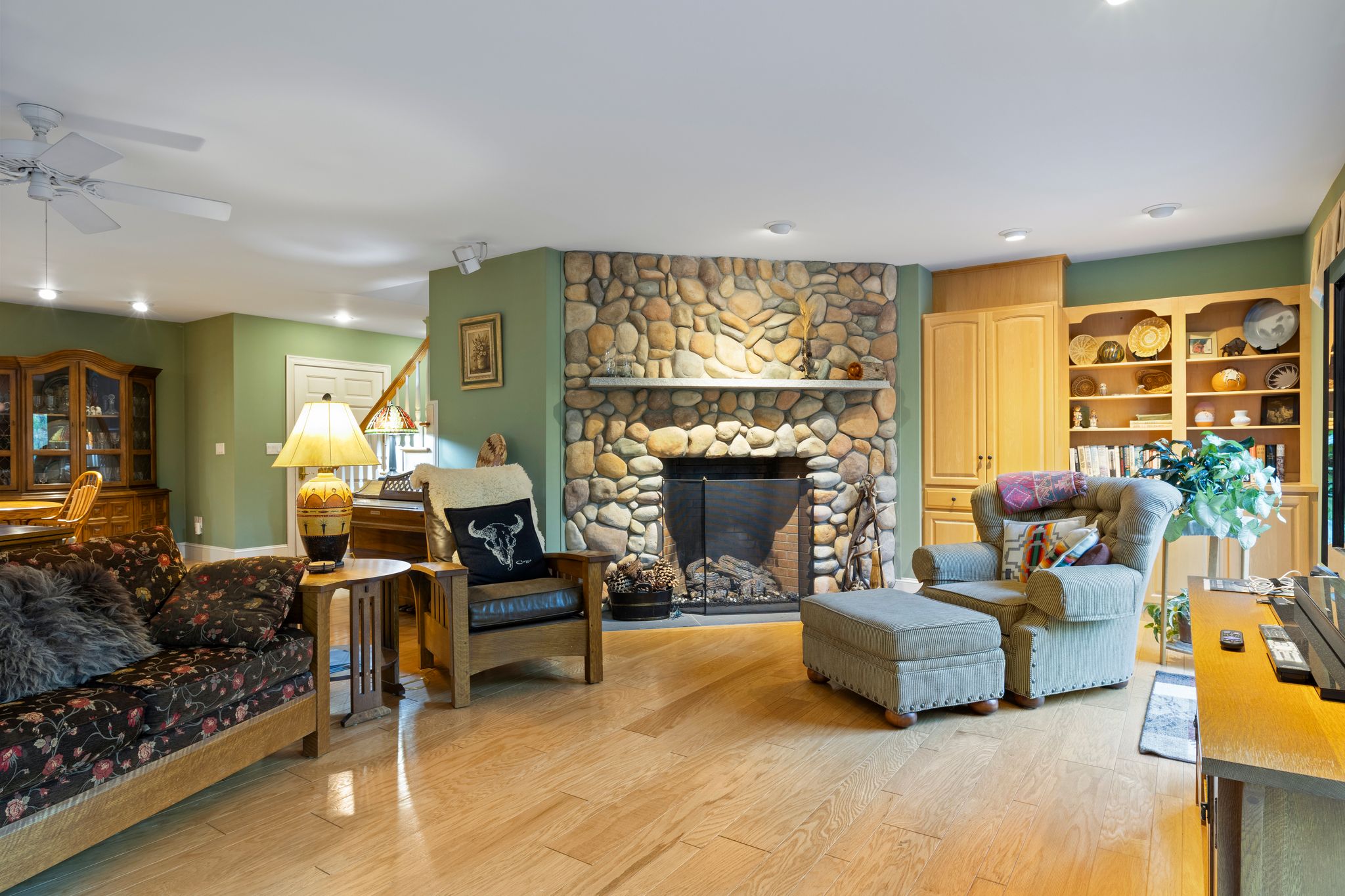 Eliot, Maine, 03903, United States, 3 Bedrooms Bedrooms, ,3 BathroomsBathrooms,Residential,For Sale,1921427