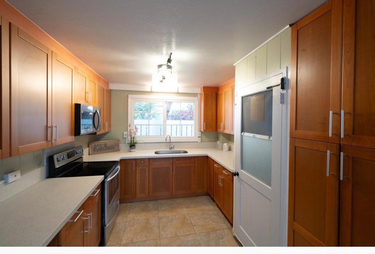 Honolulu, Hawaii, 96819, United States, 4 Bedrooms Bedrooms, ,2 BathroomsBathrooms,Residential,For Sale,1982463