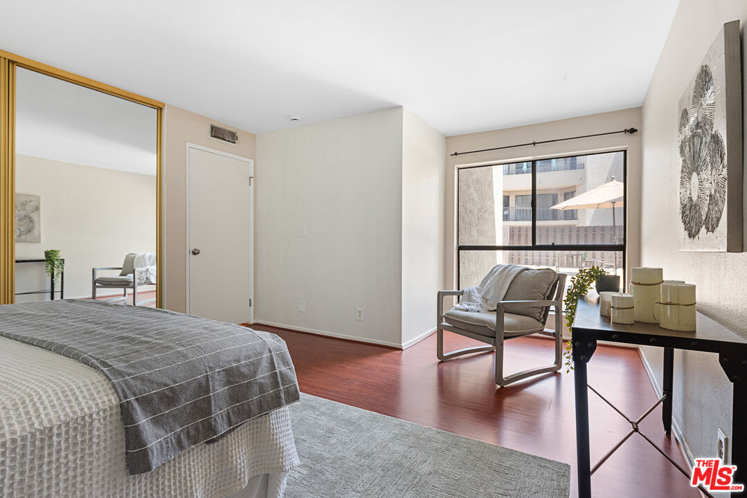 Los Angeles, California, 90042, United States, 2 Bedrooms Bedrooms, ,1 BathroomBathrooms,Residential,For Sale,1908297