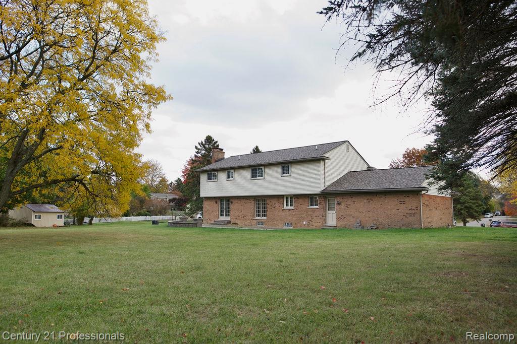 RochesterHills, Michigan, 48309, United States, 4 Bedrooms Bedrooms, ,3 BathroomsBathrooms,Residential,For Sale,1976232