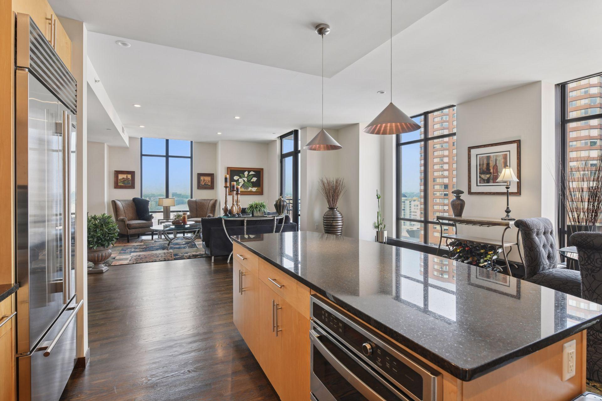 Minneapolis, Minnesota, 55403, United States, 2 Bedrooms Bedrooms, ,1 BathroomBathrooms,Residential,For Sale,1919843