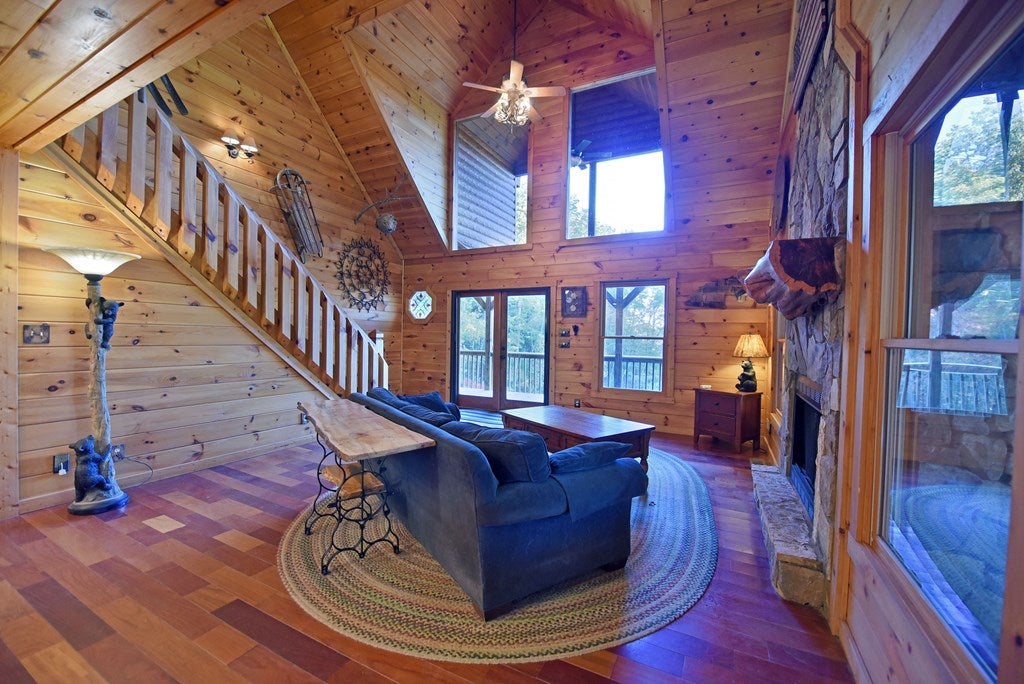Suches, Georgia, 30572, United States, 3 Bedrooms Bedrooms, ,3 BathroomsBathrooms,Residential,For Sale,1877290
