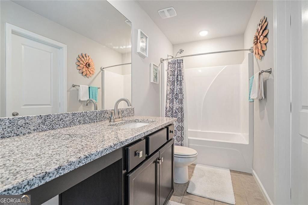 Auburn, Georgia, 30011, United States, 5 Bedrooms Bedrooms, ,3 BathroomsBathrooms,Residential,For Sale,1858924