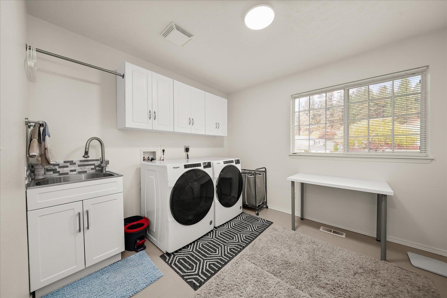 Spokane Valley, Washington, 99216, United States, 4 Bedrooms Bedrooms, ,3 BathroomsBathrooms,Residential,For Sale,1984886