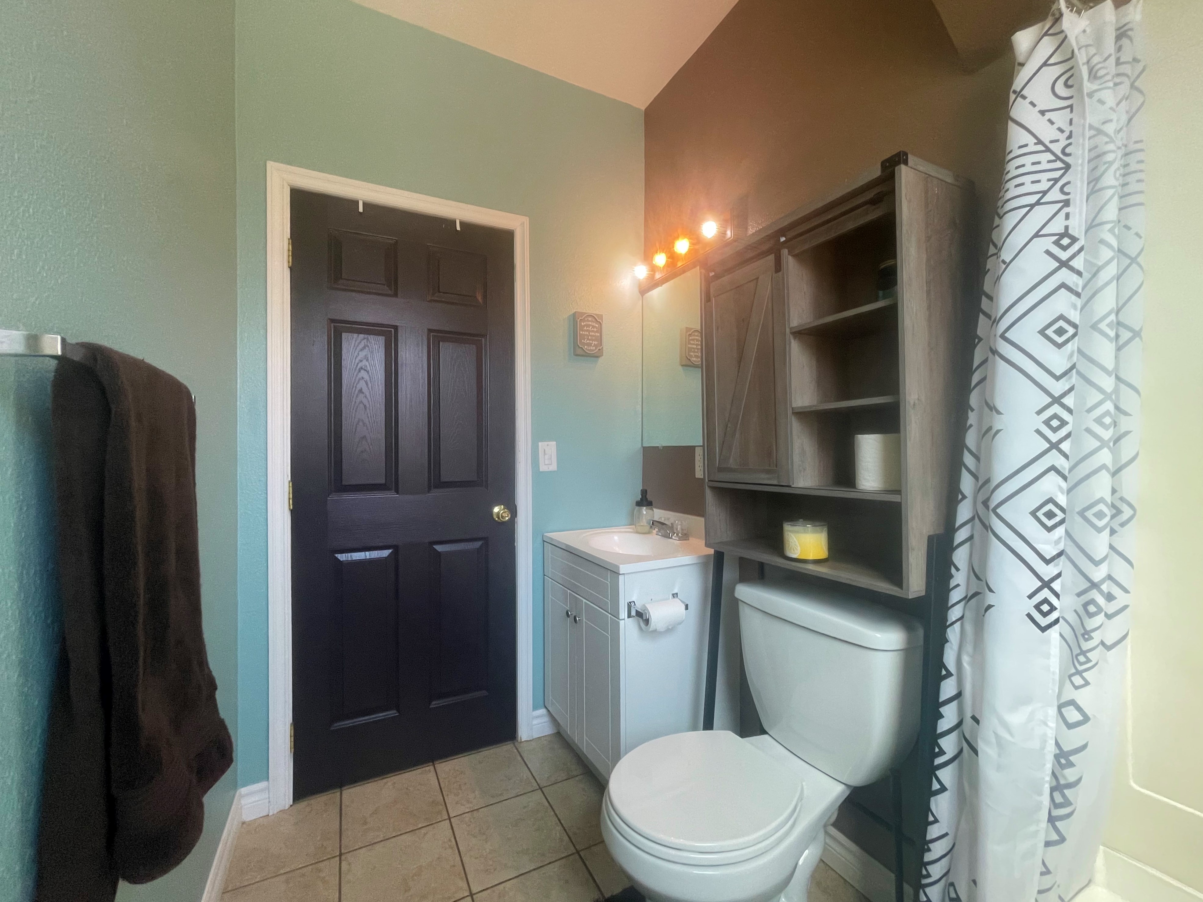 Priest River, Idaho, 83856, United States, 2 Bedrooms Bedrooms, ,2 BathroomsBathrooms,Residential,For Sale,1928264