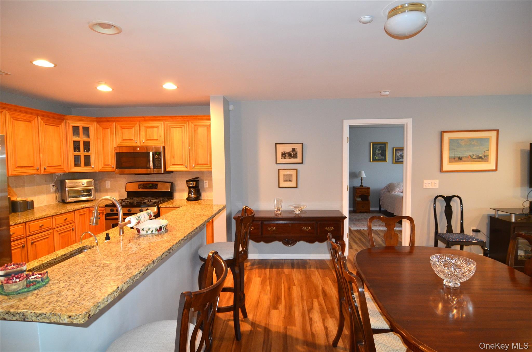 Haverstraw, New York, 10927, United States, 2 Bedrooms Bedrooms, ,2 BathroomsBathrooms,Residential,For Sale,1961426