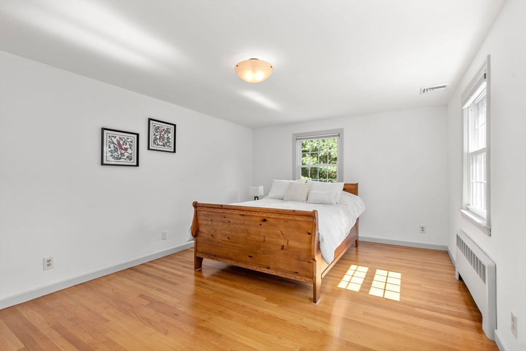 Weston, Massachusetts, 02493, United States, 4 Bedrooms Bedrooms, ,3 BathroomsBathrooms,Residential,For Sale,1838701