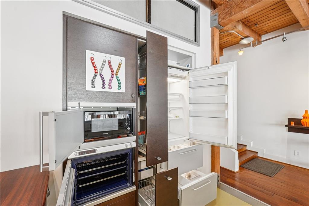 Atlanta, Georgia, 30313, United States, 2 Bedrooms Bedrooms, ,3 BathroomsBathrooms,Residential,For Sale,1978100