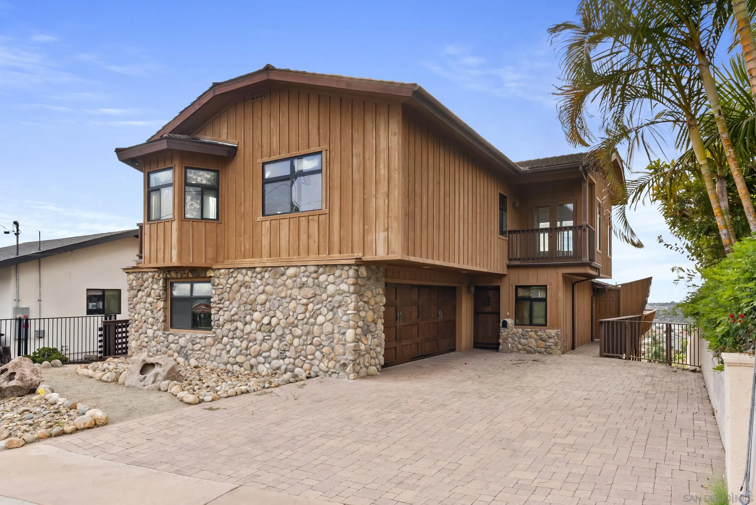 San Diego, California, 92117, United States, 3 Bedrooms Bedrooms, ,3 BathroomsBathrooms,Residential,For Sale,1966862