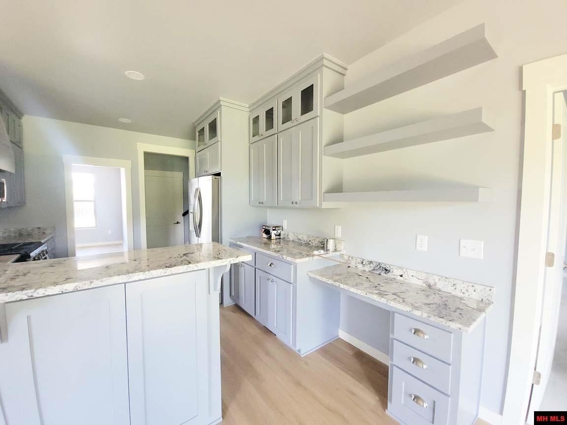 Mountain Home, Arkansas, 72653, United States, 3 Bedrooms Bedrooms, ,2 BathroomsBathrooms,Residential,For Sale,1983473