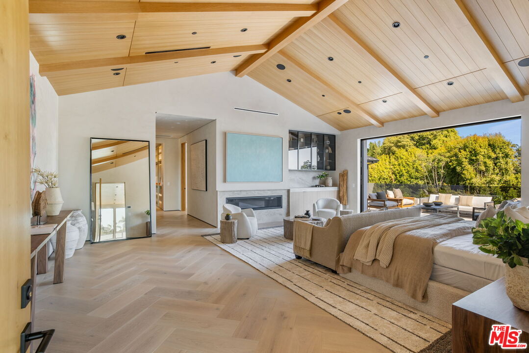 Los Angeles, California, 90024, United States, 8 Bedrooms Bedrooms, ,9 BathroomsBathrooms,Residential,For Sale,1907204
