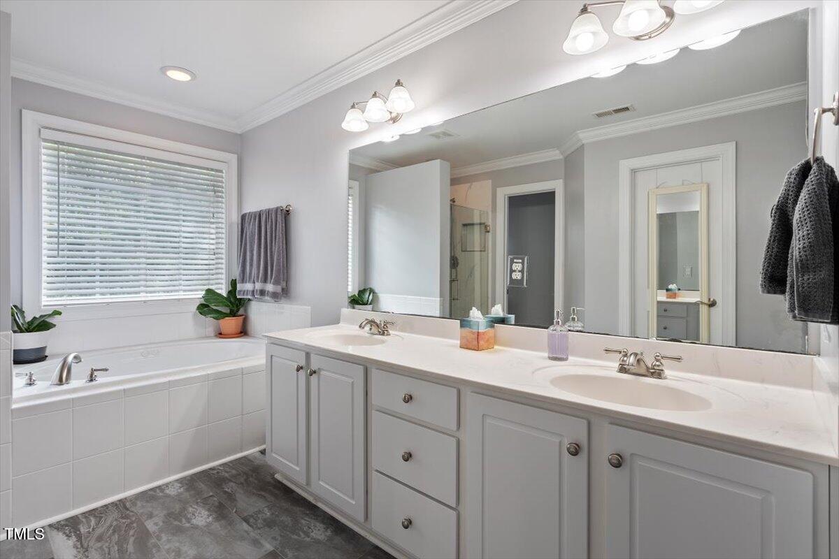 Fuquay Varina, North Carolina, 27526, United States, 4 Bedrooms Bedrooms, ,3 BathroomsBathrooms,Residential,For Sale,1867218