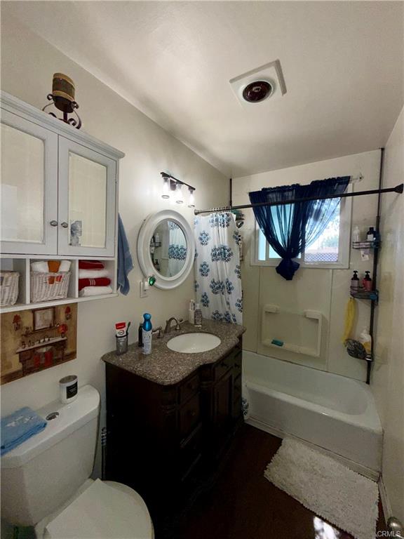 Compton, California, 90221, United States, 9 Bedrooms Bedrooms, ,Residential,For Sale,1982373