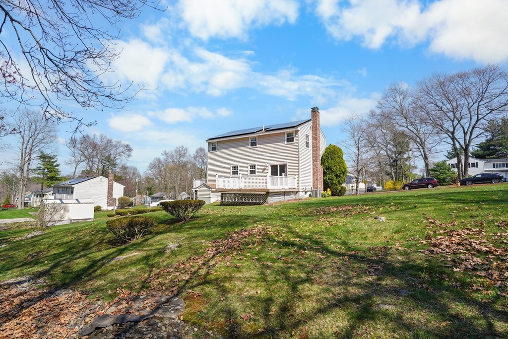 Burlington, Massachusetts, 01803, United States, 3 Bedrooms Bedrooms, ,2 BathroomsBathrooms,Residential,For Sale,2039576